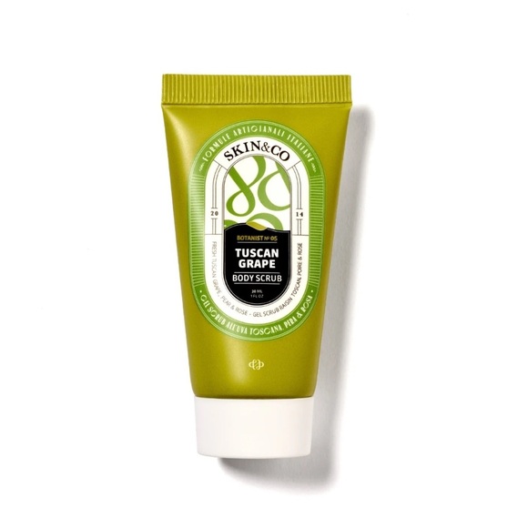 Skin & Co Other - 3/$15🌼 Skin&Co Green Tuscan Grape Body Scrub